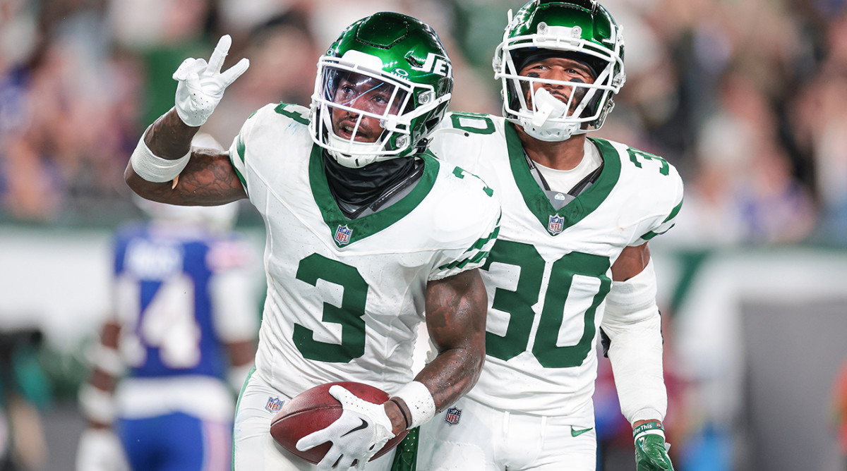 PHOTOS: Giants, Jets, Bills Get Fancy New Uniforms