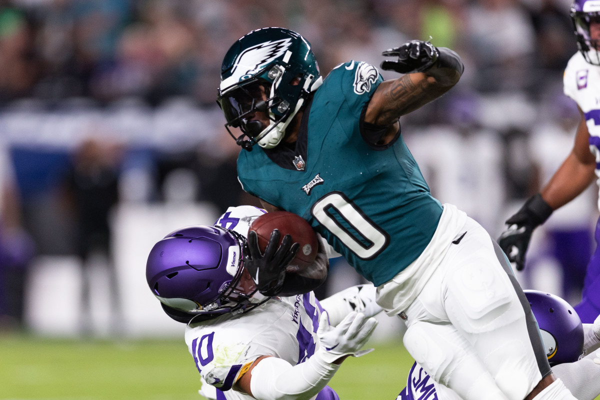 Eagles' Darius Slay Calls Out Lack of Veteran Mentorship in NFL - Sports  Illustrated