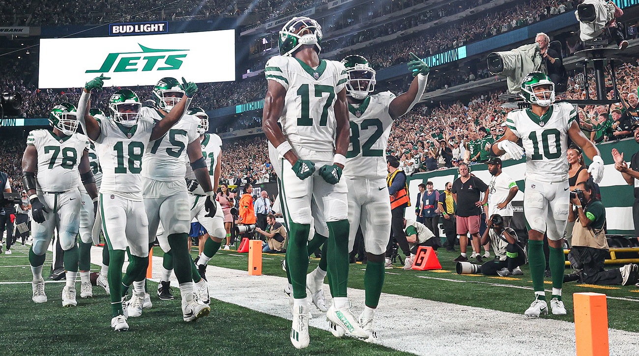 Garrett Wilson Commits to No. 17 for 2023 - Sports Illustrated New York  Jets News, Analysis and More