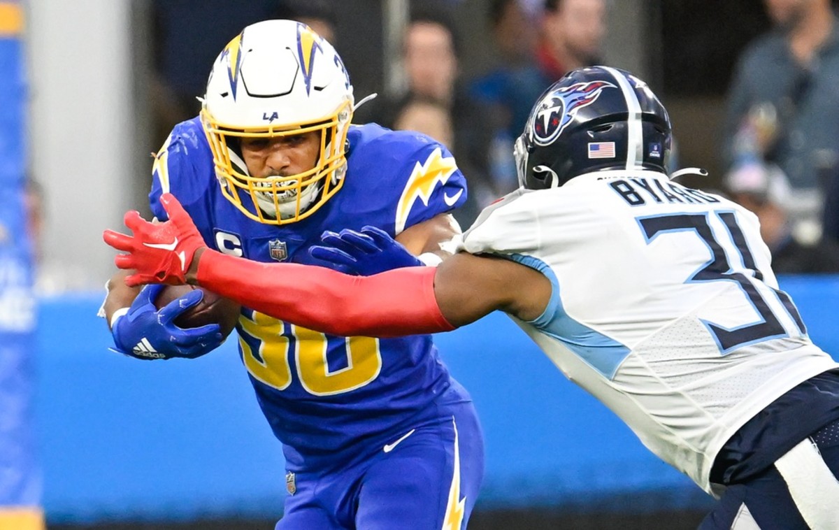 How to Watch Tennessee Titans' Game With Los Angeles Chargers on Sunday in  Week 2 - Sports Illustrated Tennessee Titans News, Analysis and More