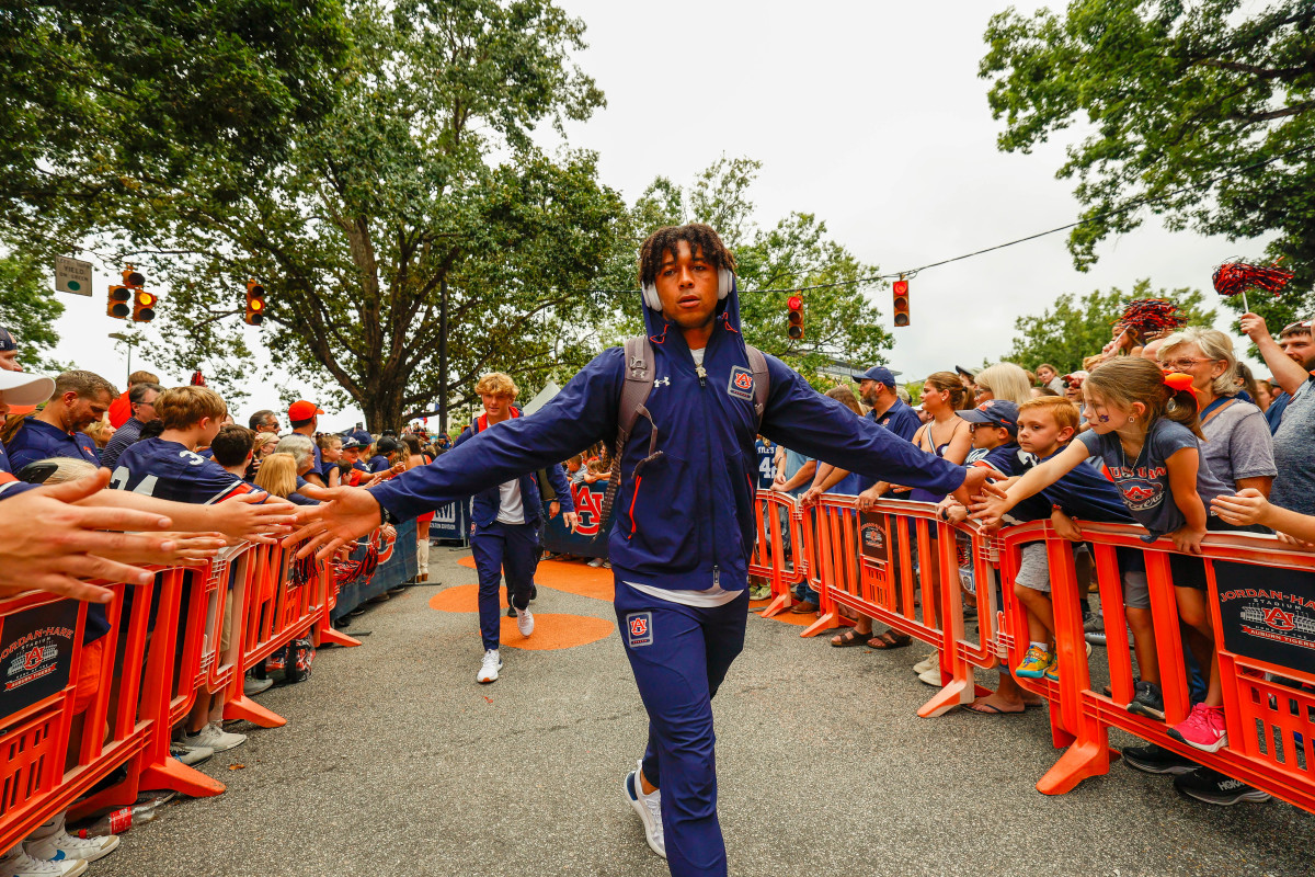 Robby Ashford pregame