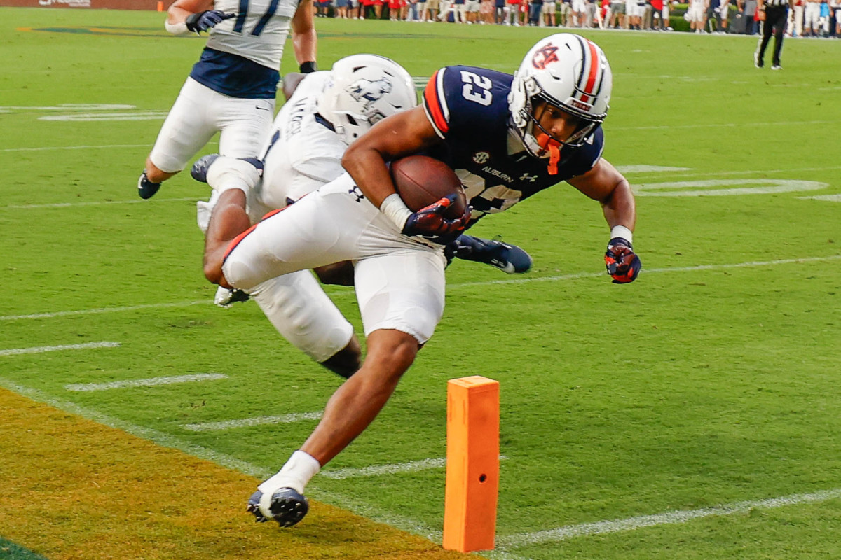 GALLERY Photos from the first half between Auburn and Samford Sports