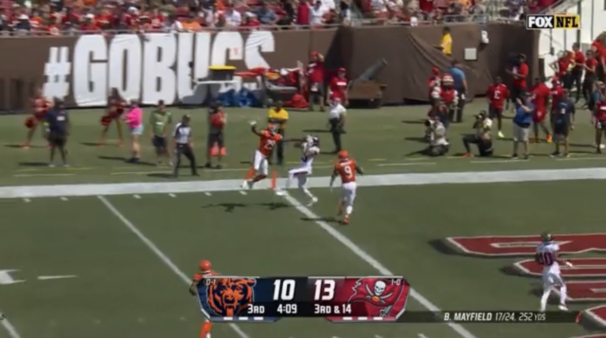 WATCH: Baker Mayfield Connects With Mike Evans For Huge Touchdown ...