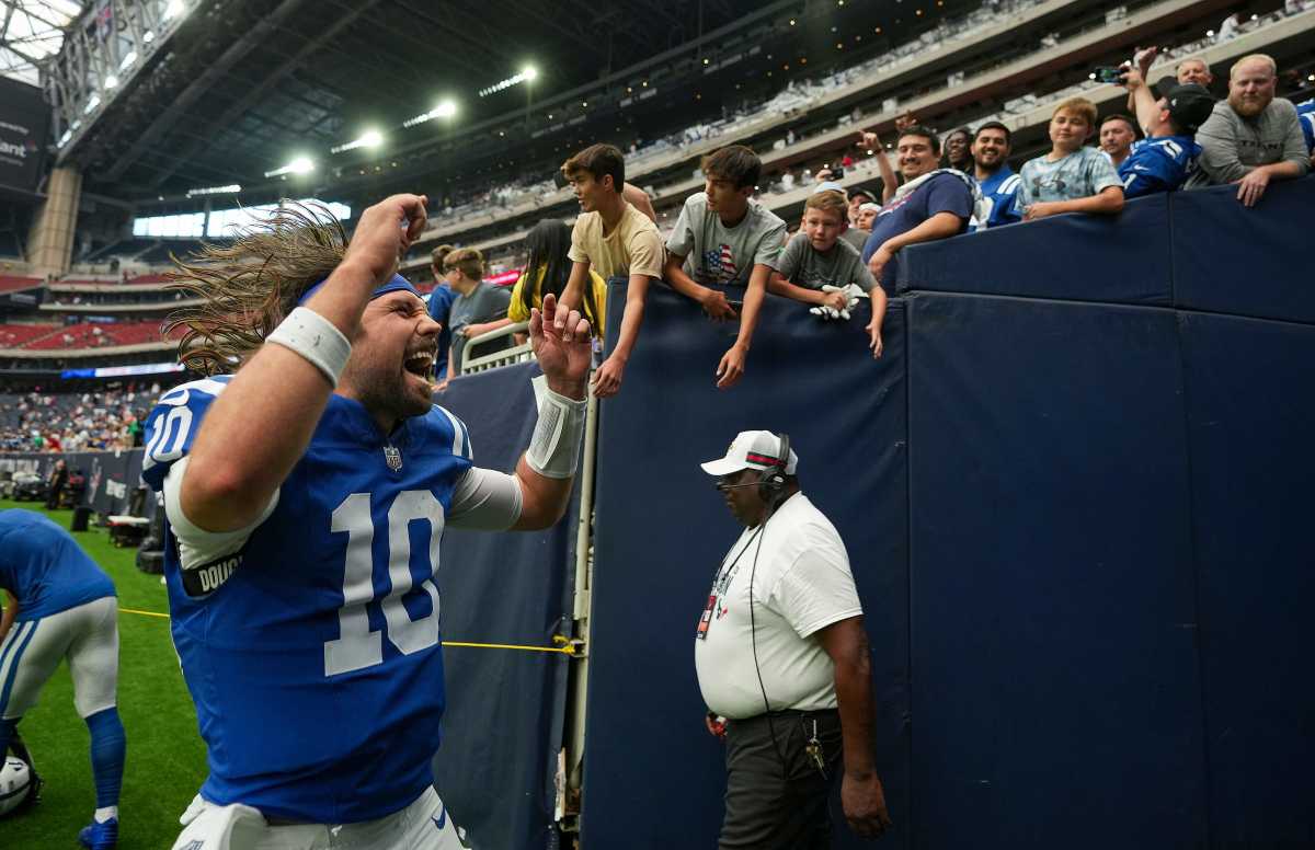 Colts are jokingly accused of tanking after a play goes hilariously bad  against the Texans