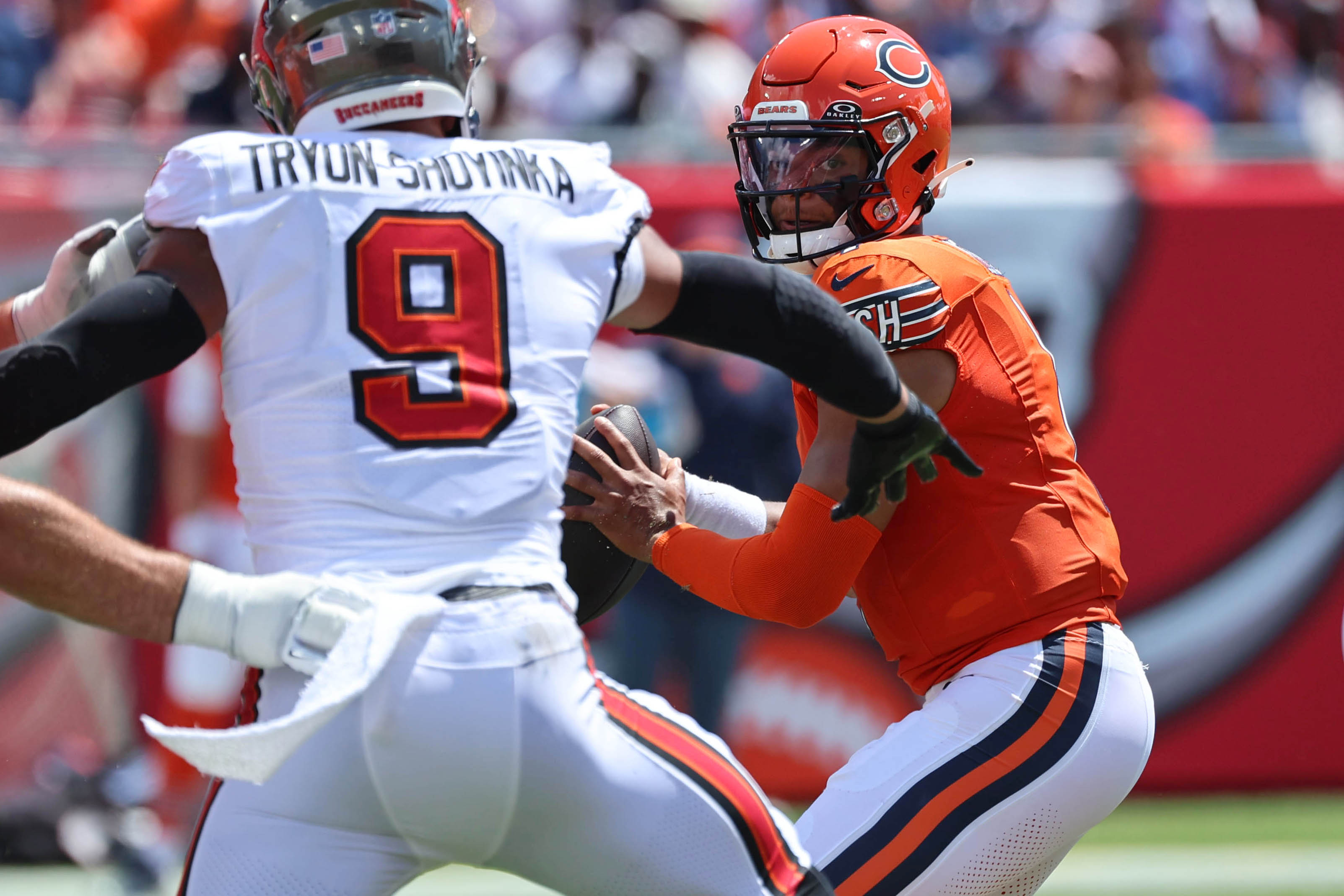 Bears lose to Tampa Bay Buccaneers 27-17 on the road