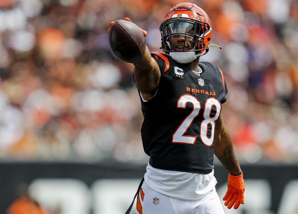 Which jerseys are Bengals wearing in Week 9?