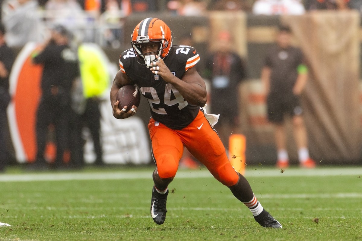 Cleveland Browns running back Nick Chubb out Sunday vs. Patriots