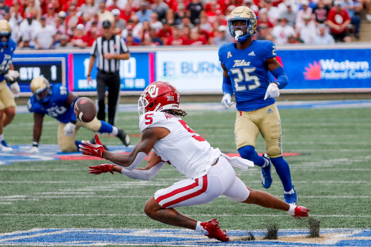 Oklahoma Coach Brent Venables Gives Bad News Injury Report on Injured Sooners