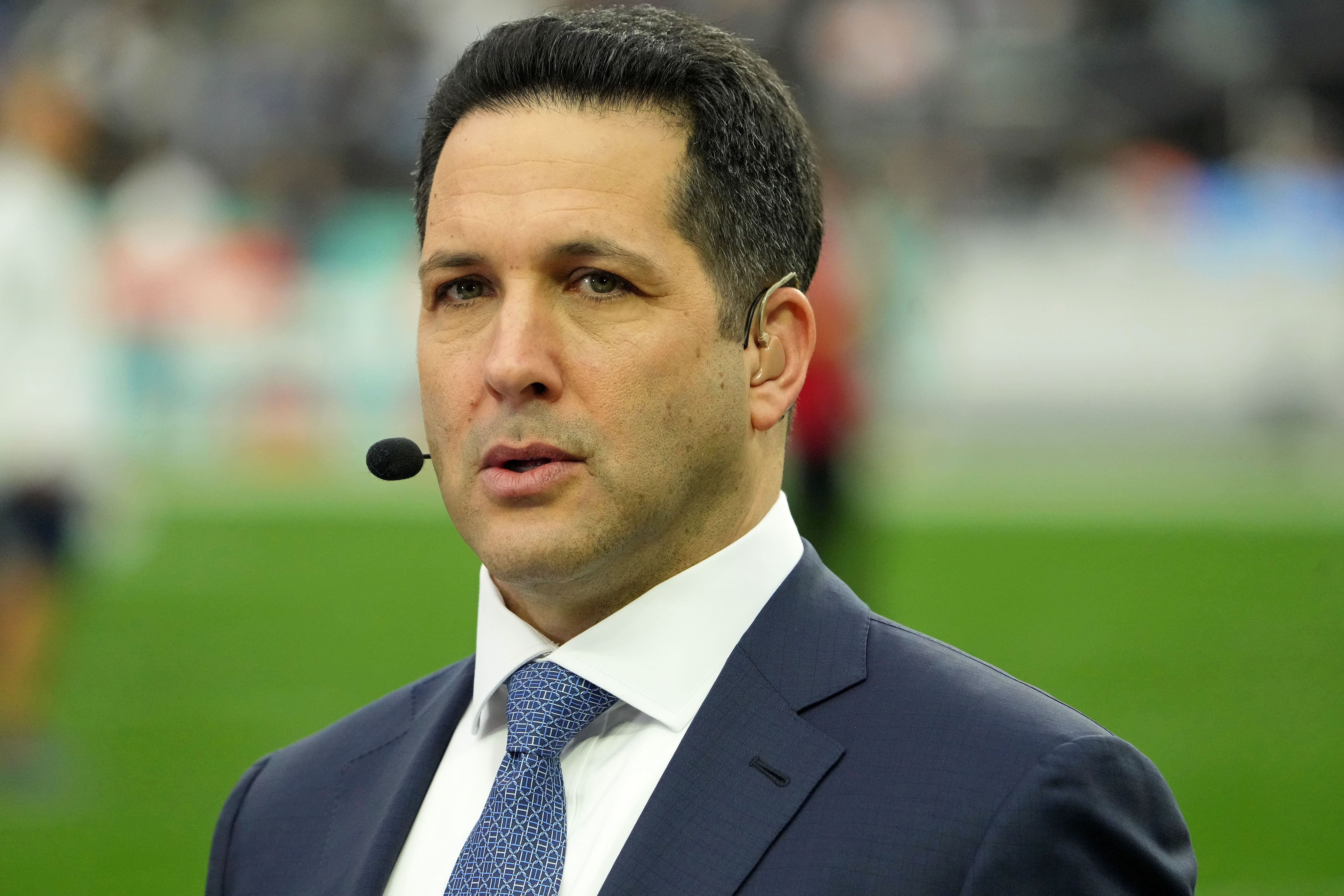 Fans Rip ESPN's Adam Schefter Over Tweet About Buccaneers