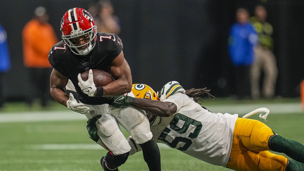 Why Was De'Vondre Campbell Covering Bijan Robinson on Key Third Down? -  Sports Illustrated Green Bay Packers News, Analysis and More