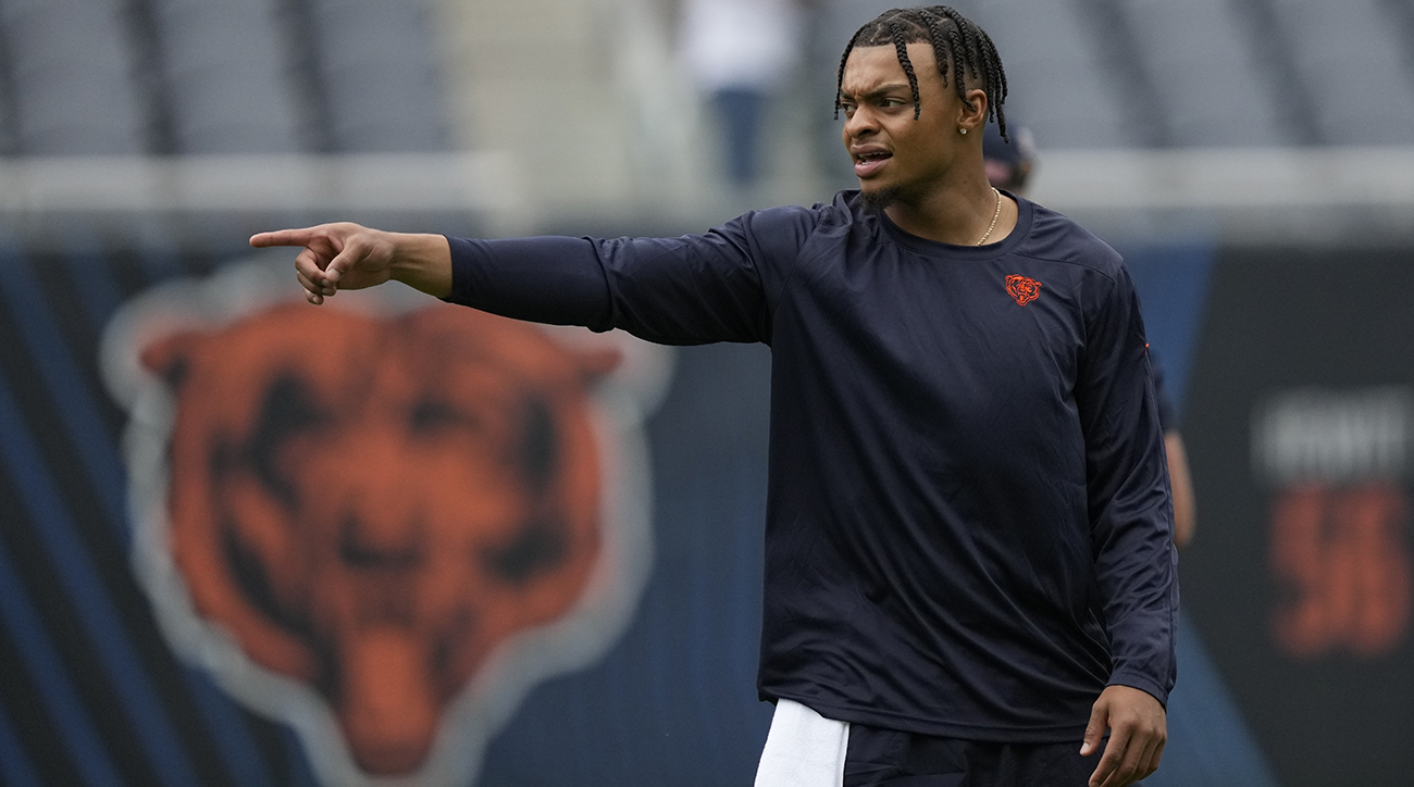 Chicago Bears in early NFL season chaos as Justin Fields slams own coaches  for their struggles and not himself