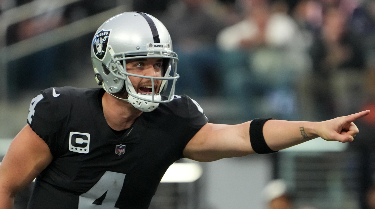 Derek Carr's emotions emerge after Raiders lose to Colts