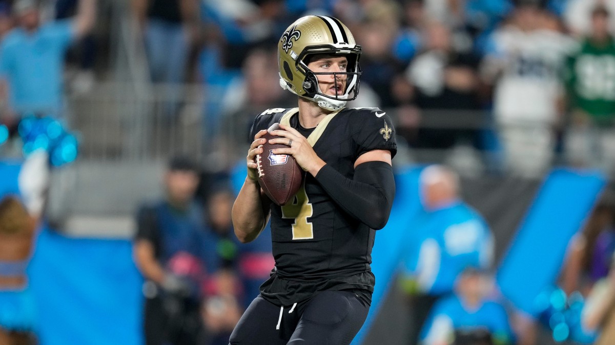 Derek Carr drops back for a pass against the Panthers during Week 2.