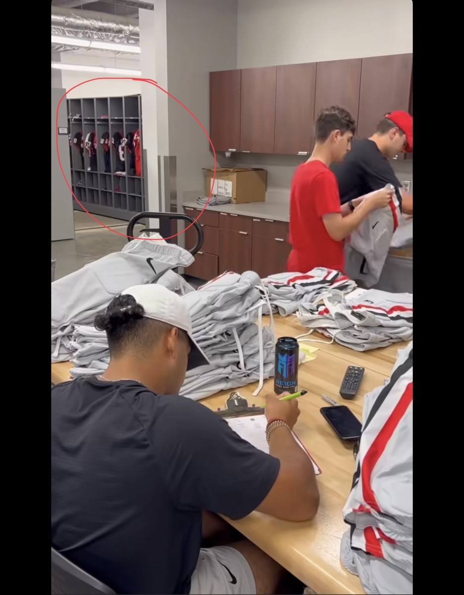 UGA Drops Another Hint About Black Jerseys, Bulldogs