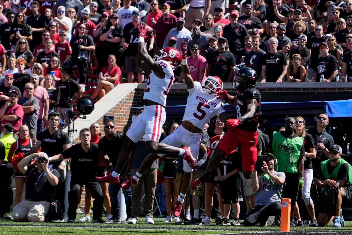 No. 16 Oklahoma beats Cincinnati 20-6 in Bearcats' Big 12 debut