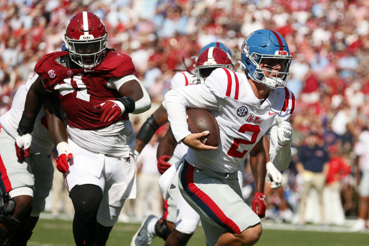 PHOTOS: Play Football Halftime Games