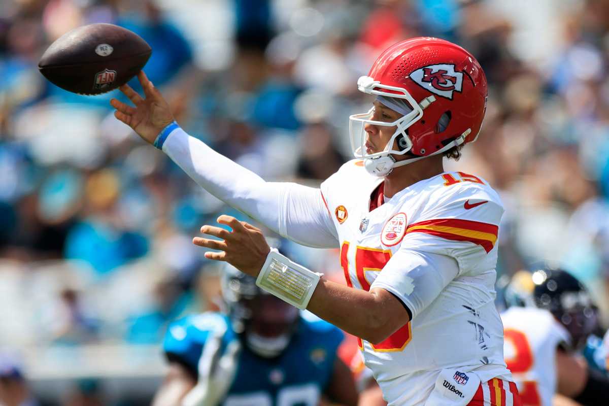 Bears vs. Chiefs Predictions, Picks & Odds For NFL Week 3: Sun, 9/24 -  Sports Illustrated Kansas City Chiefs News, Analysis and More