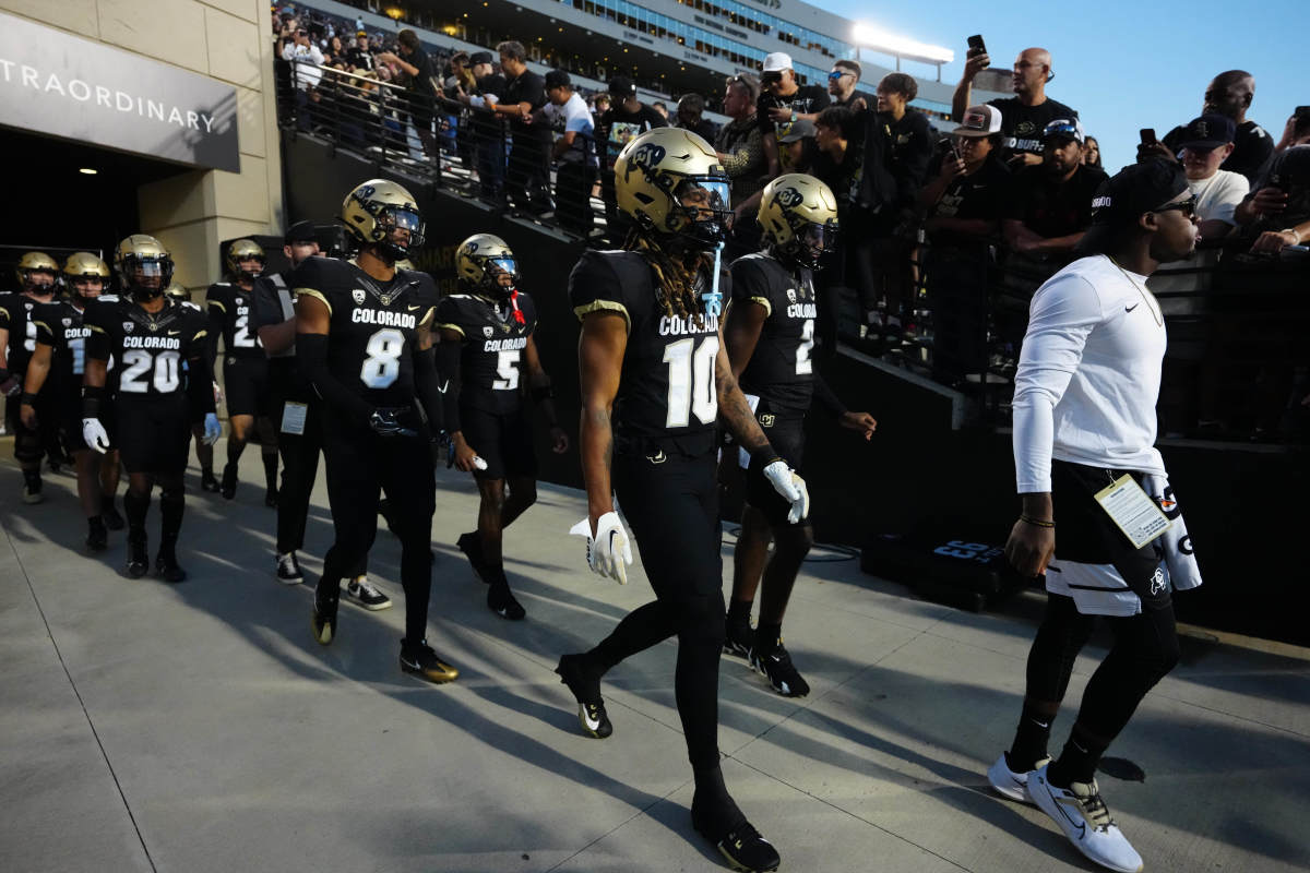 Oregon Football: Ducks Release Uniform Combination for Colorado Buffaloes -  Sports Illustrated Oregon Ducks News, Analysis and More