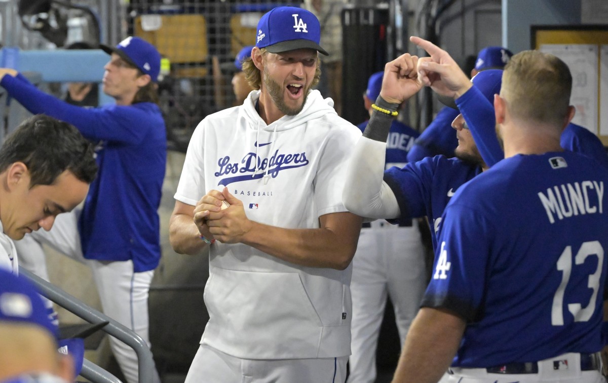 Clayton Kershaw gets career win No. 210, Dodgers beat Giants - Los