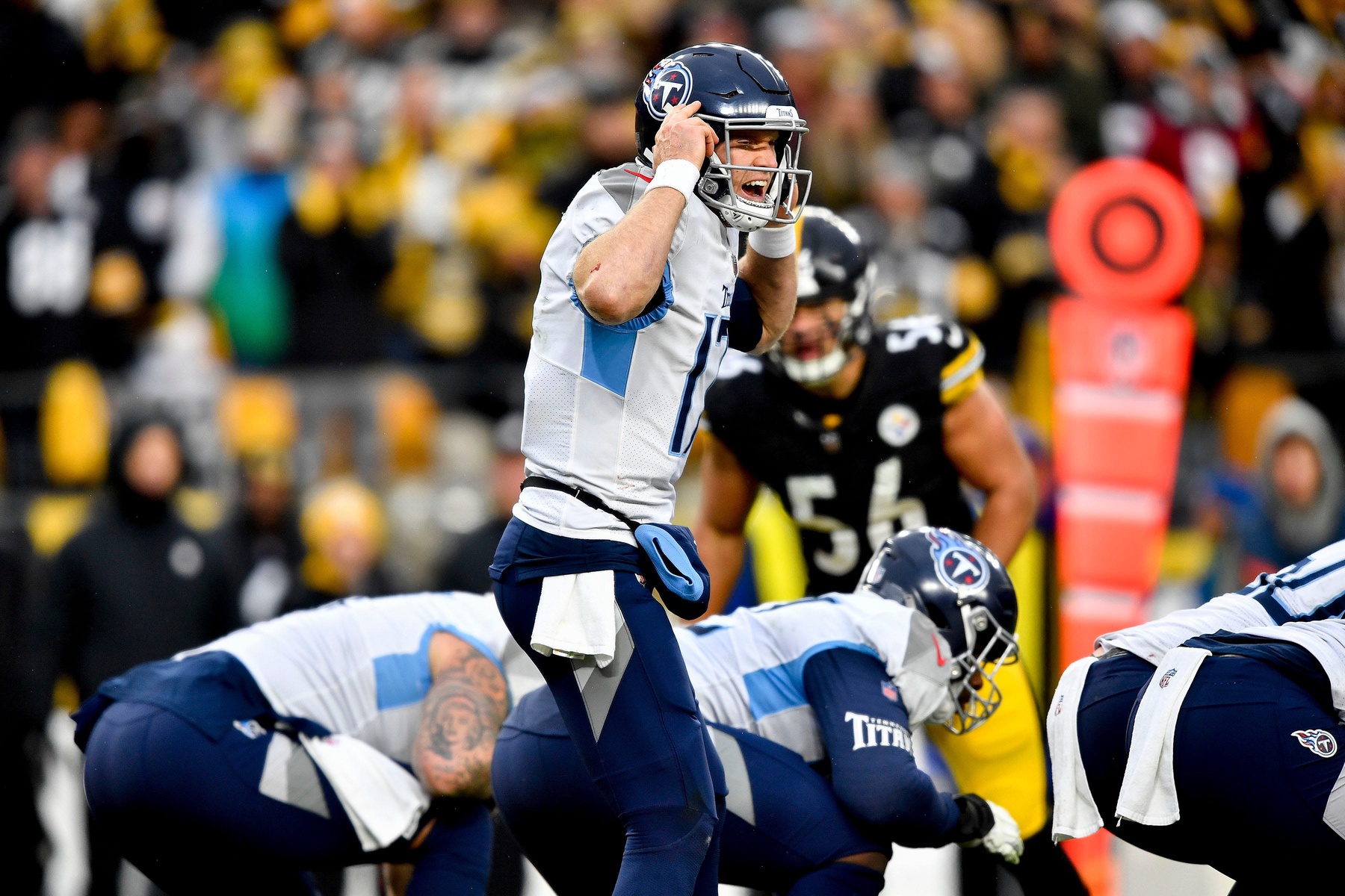 How to Watch Tennessee Titans' Game vs. Cleveland Browns on Sunday in  Cleveland - Sports Illustrated Tennessee Titans News, Analysis and More