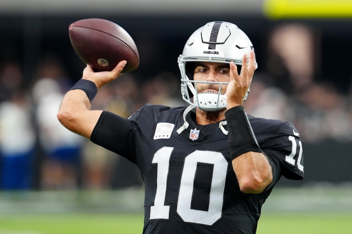 Las Vegas Raiders QB Jimmy Garoppolo Injured vs. Pittsburgh Steelers