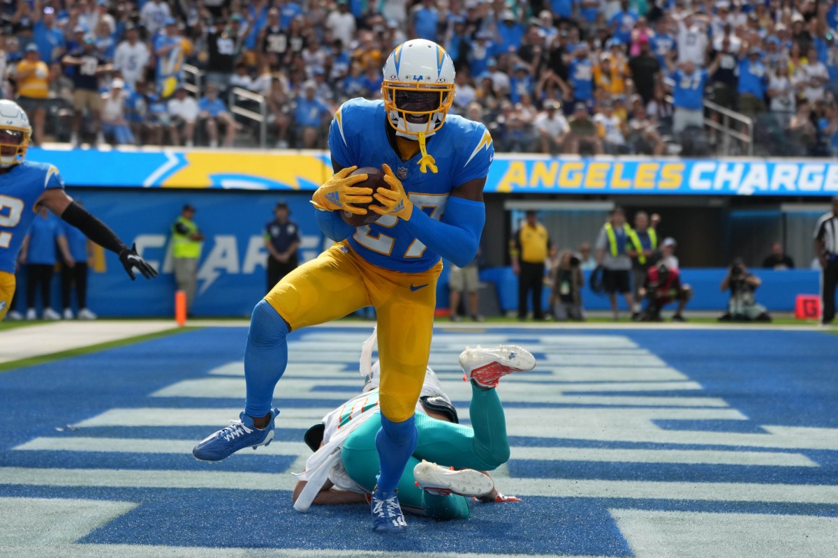 Chargers coach downplays benching former Patriots Pro Bowl CB 