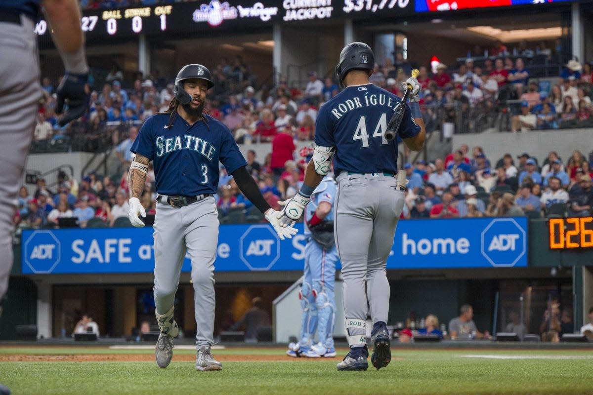 watch the seattle mariners live