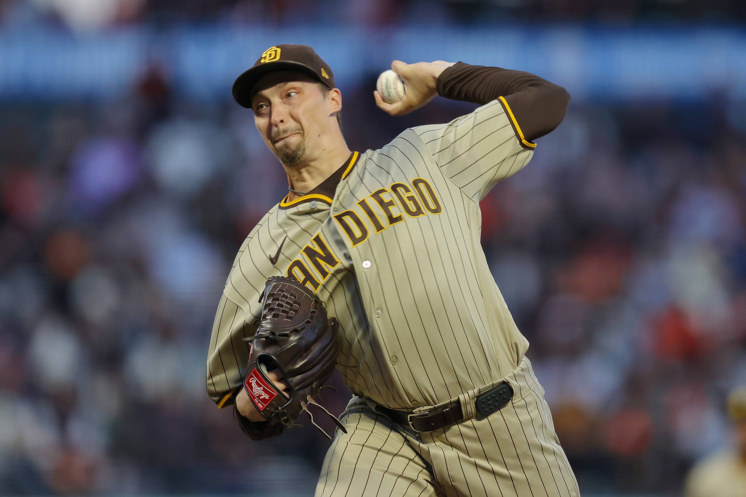 Baseball Brit on X: Blake Snell enjoying his new Padres City Connect jersey  is quite the vibe!  / X