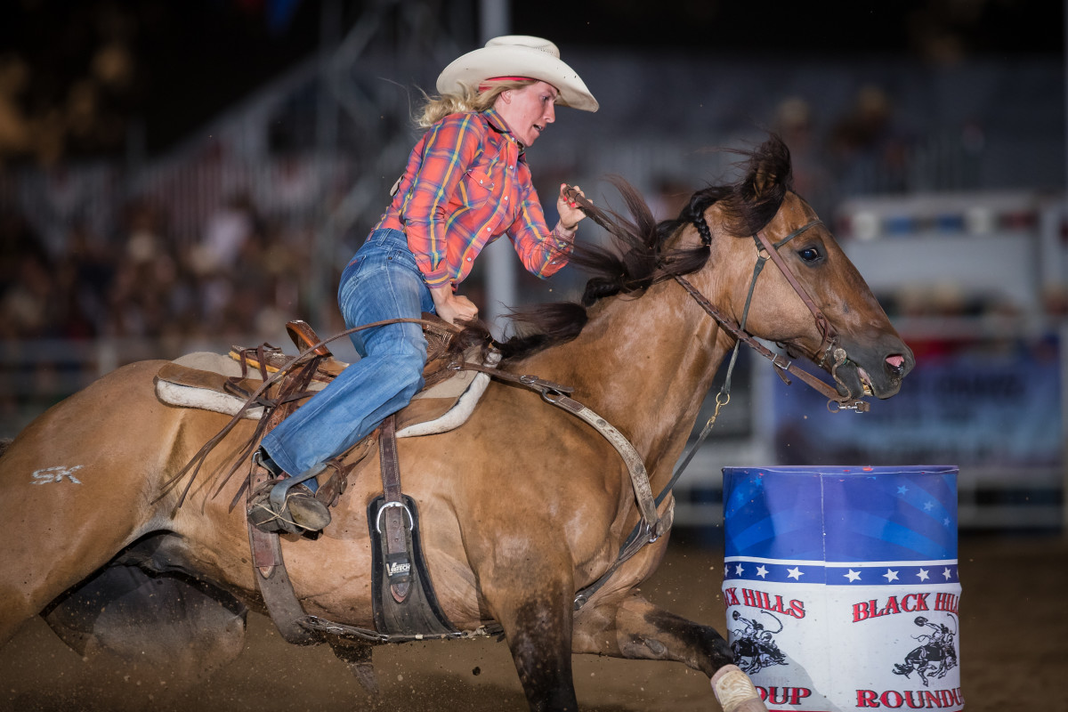 As Pink Buckle Approaches, All Eyes Are On the Millions as Stars Come ...