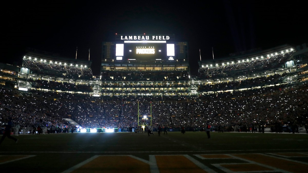 Packers-Lions game set for Sunday night at Lambeau Field