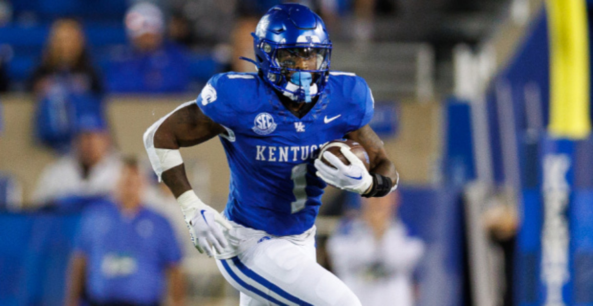 Tennessee vs. Kentucky football game score prediction College Football HQ