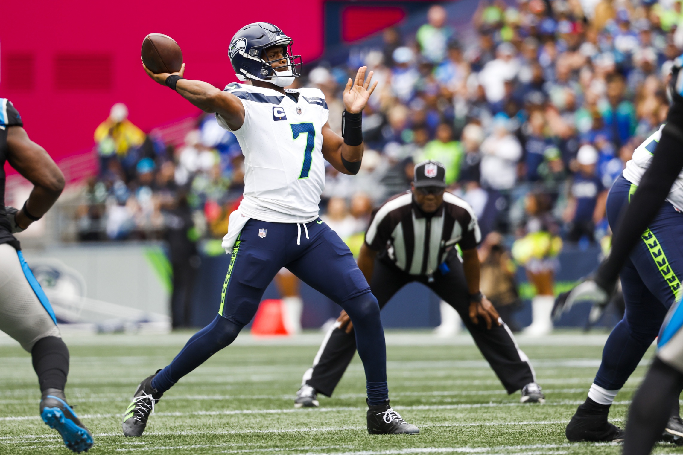 Seattle Seahawks Enemy Overview: Aggressive New York Giants Looking to  Rebound From Rough Start - Sports Illustrated Seattle Seahawks News,  Analysis and More