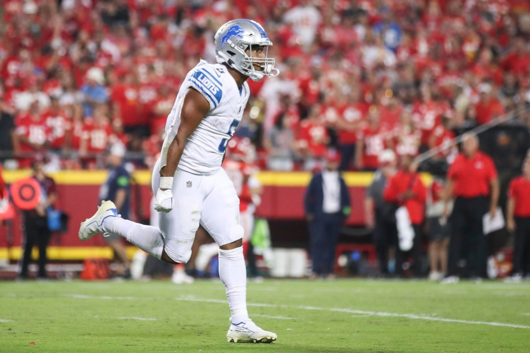 Taylor Decker, David Montgomery expected to suit up for Lions