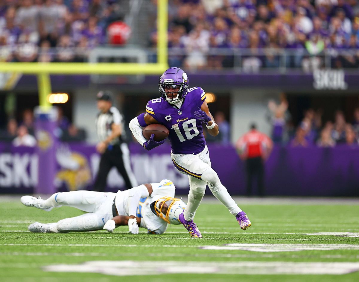 Justin Jefferson makes catch of the year in Vikings' wild win vs