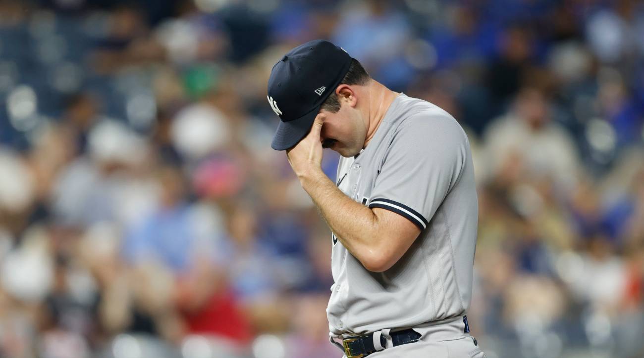 Carlos Rodón throws 5 1/3 innings, takes loss in Yankees debut