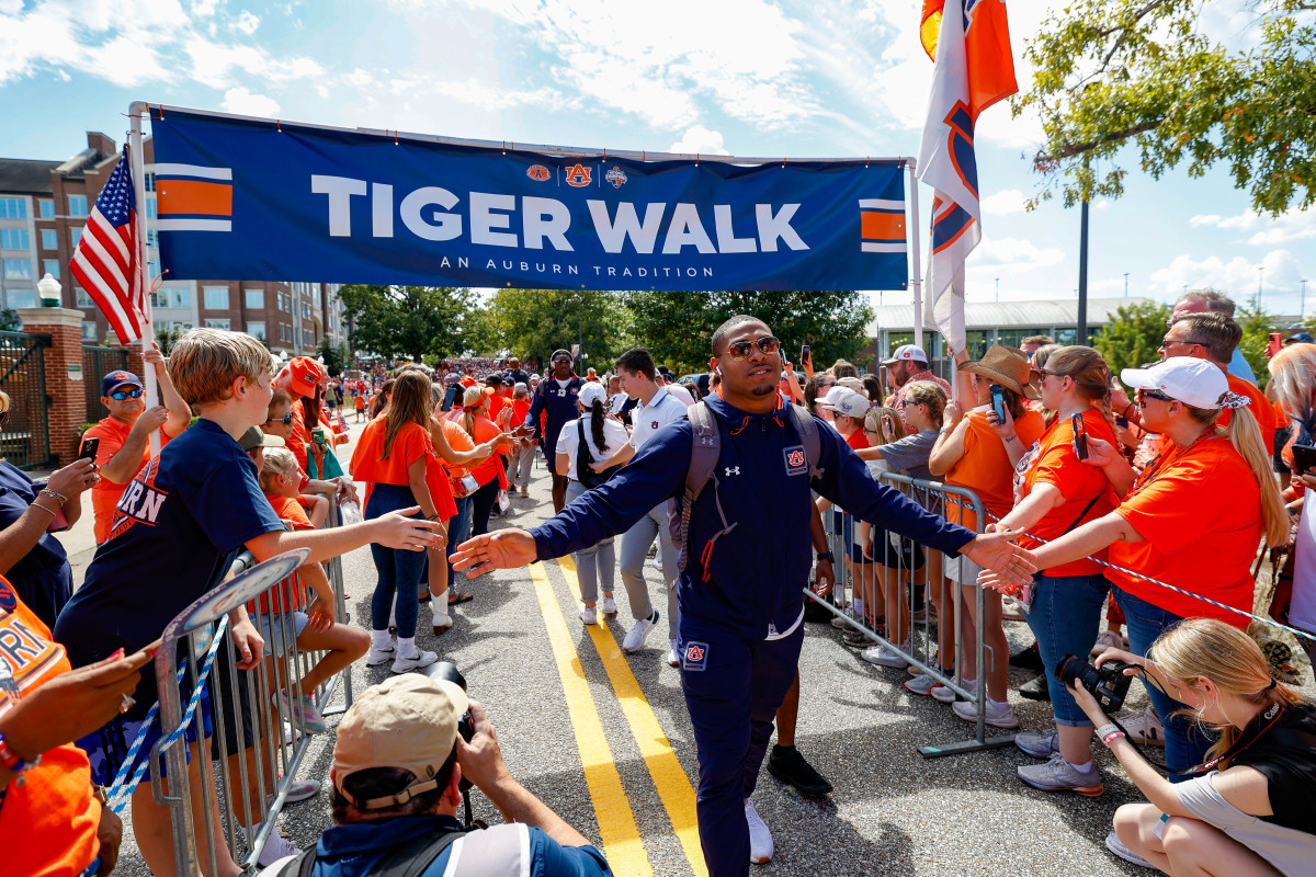 Auburn Tigers Tiger Walk before Auburn vs Georgia. Eric Starling/Auburn Daily