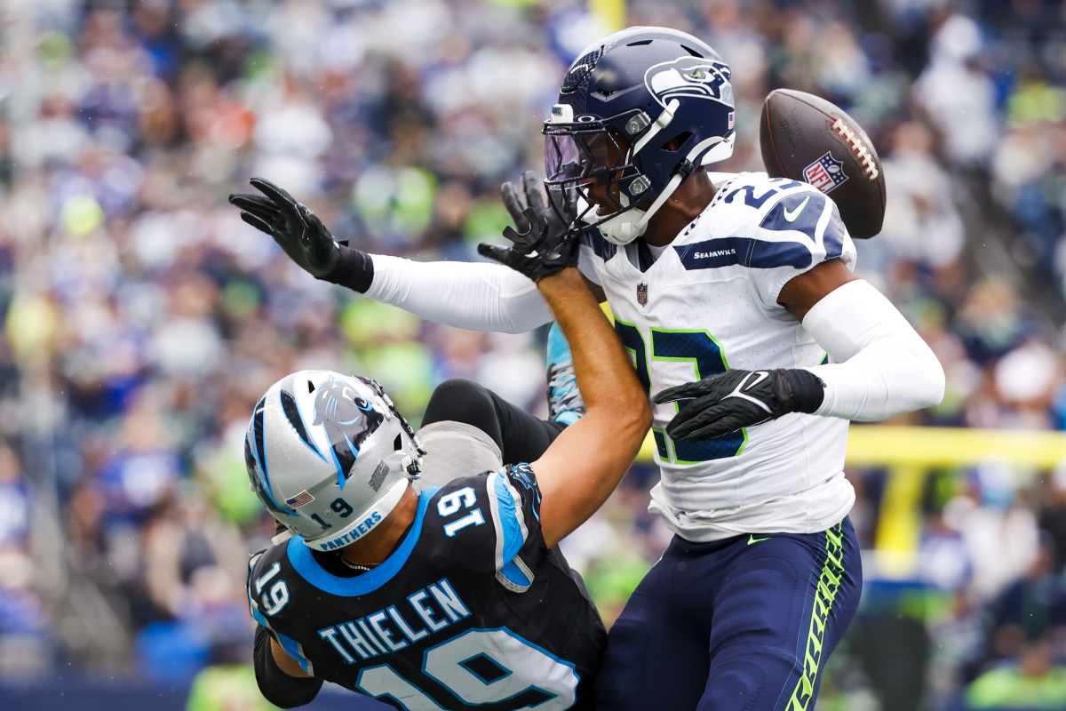 Seahawks re-sign cornerback Artie Burns