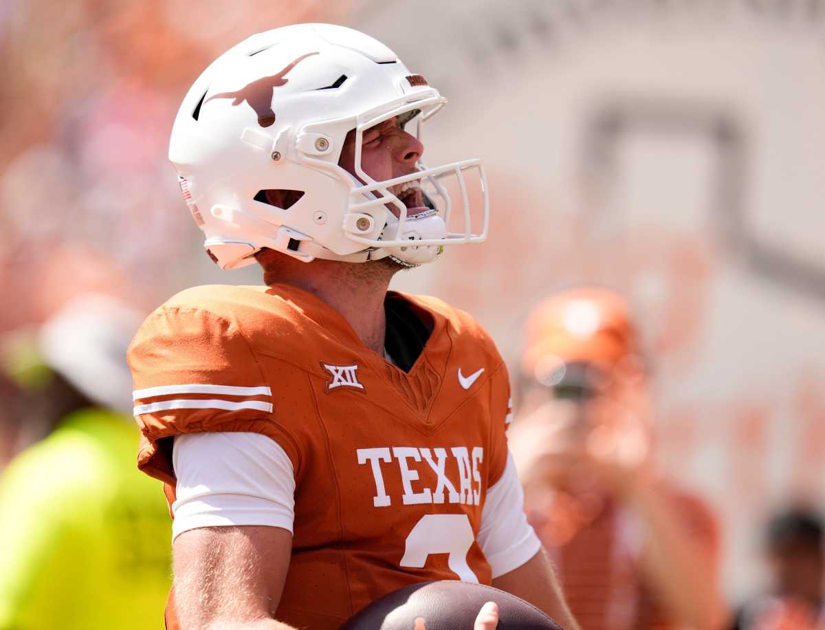 Texas quarterback Quinn Ewers