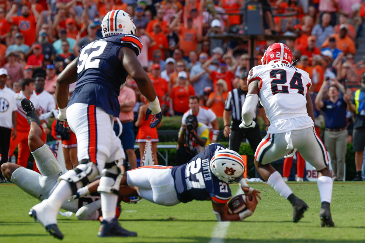 Jarquez Hunter vs Georgia Eric Starling/Auburn Daily 