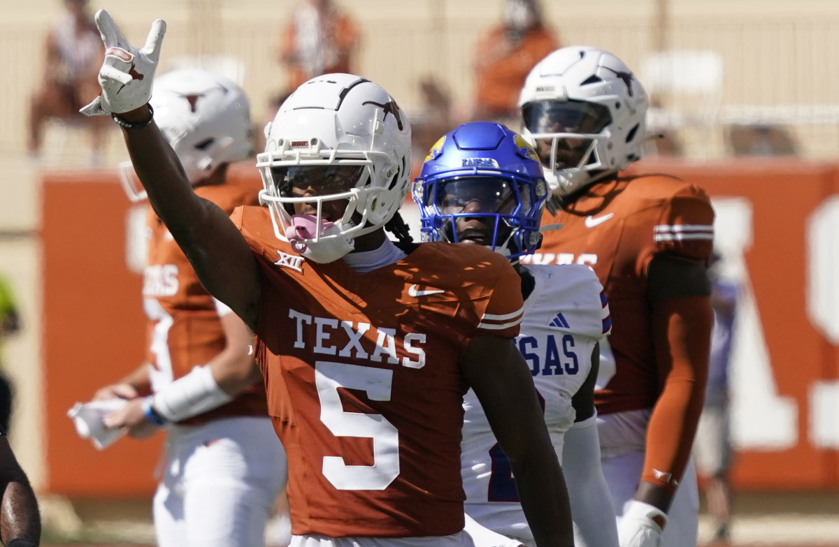 Adonai Mitchell makes another first down catch