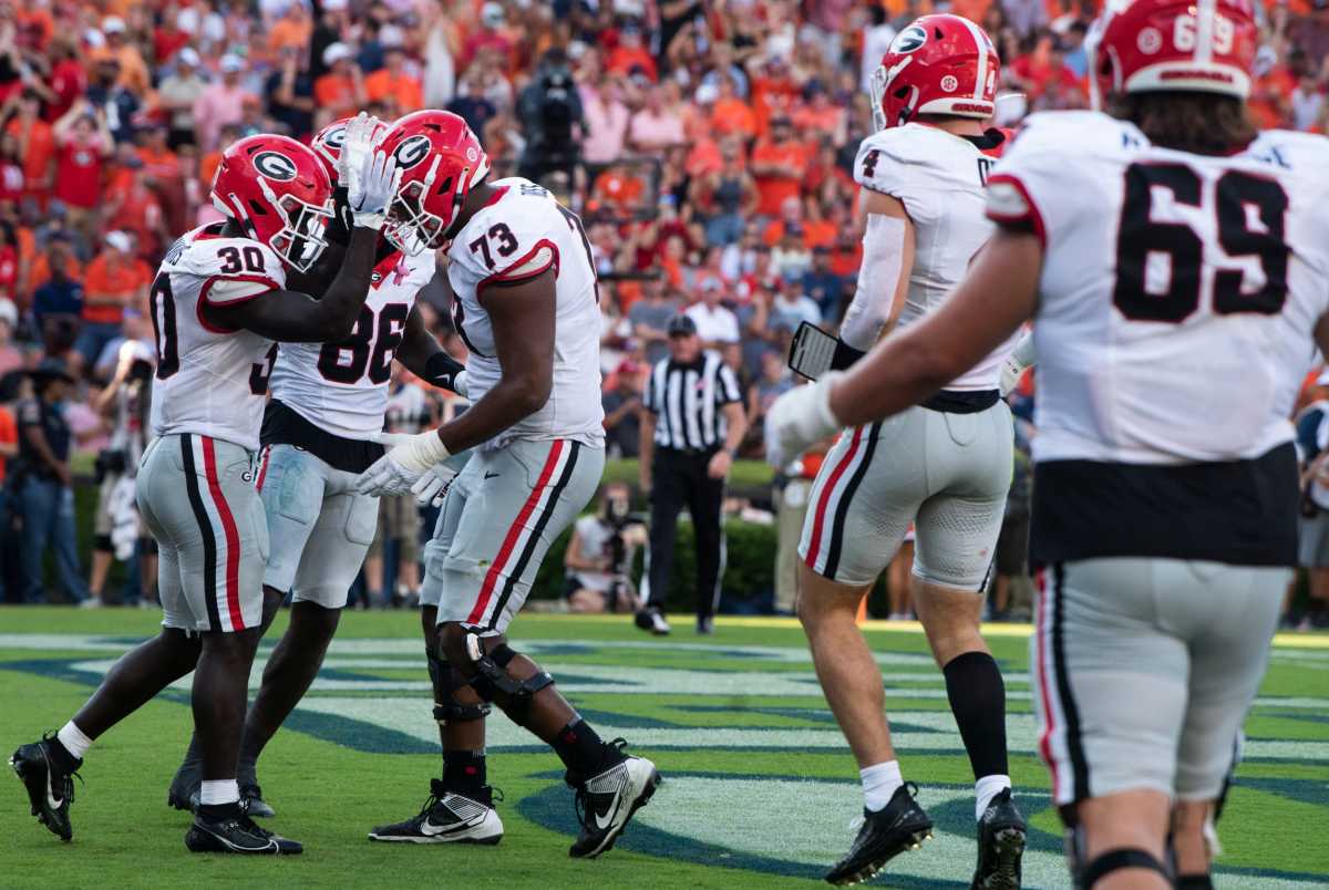 Georgia Football Survives Auburn Tigers, But Race For Sec East Opens 