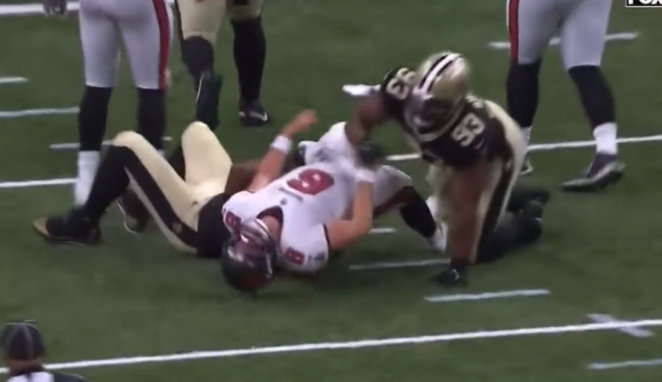 VIDEO: Buccaneers' QB Baker Mayfield Suffers Nasty Late Hit From Saints -  Tampa Bay Buccaneers, BucsGameday