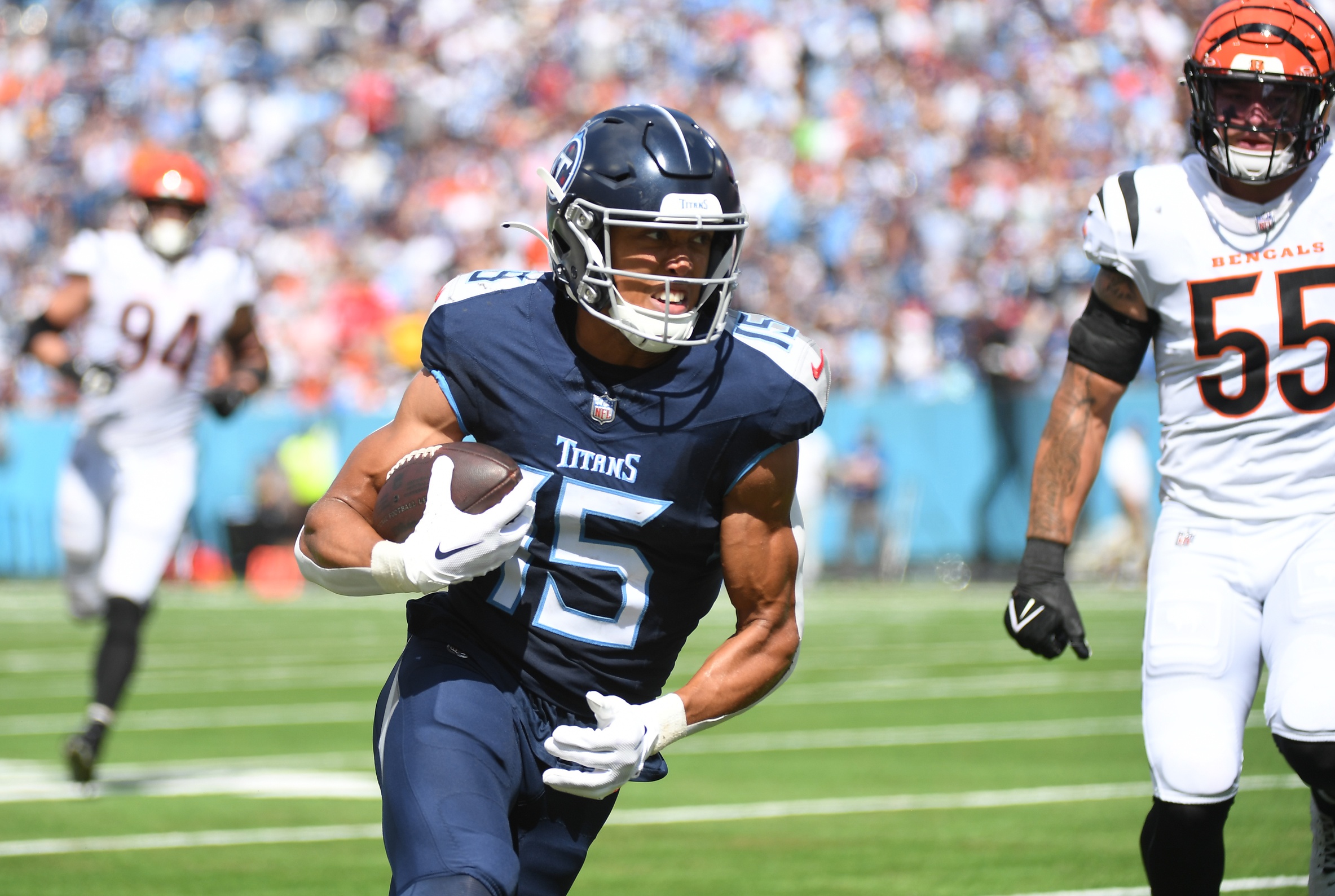 Tennessee Titans Dominate Cincinnati Bengals in Style, Roll to 27
