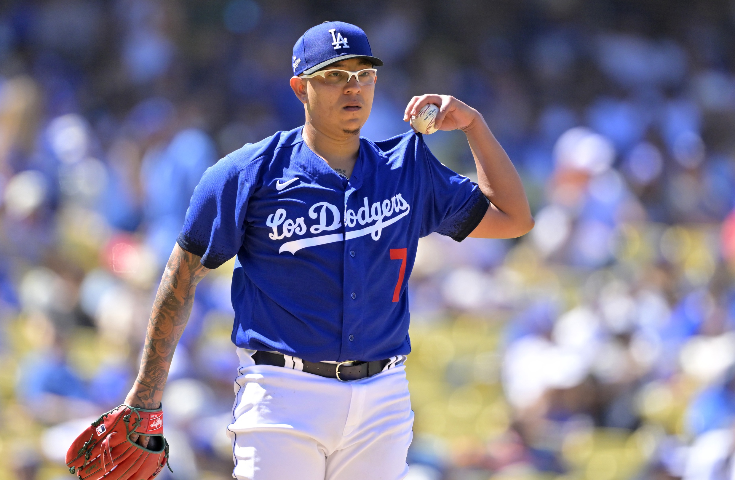 Julio Urías injury update: Dodgers starter won't make Sunday