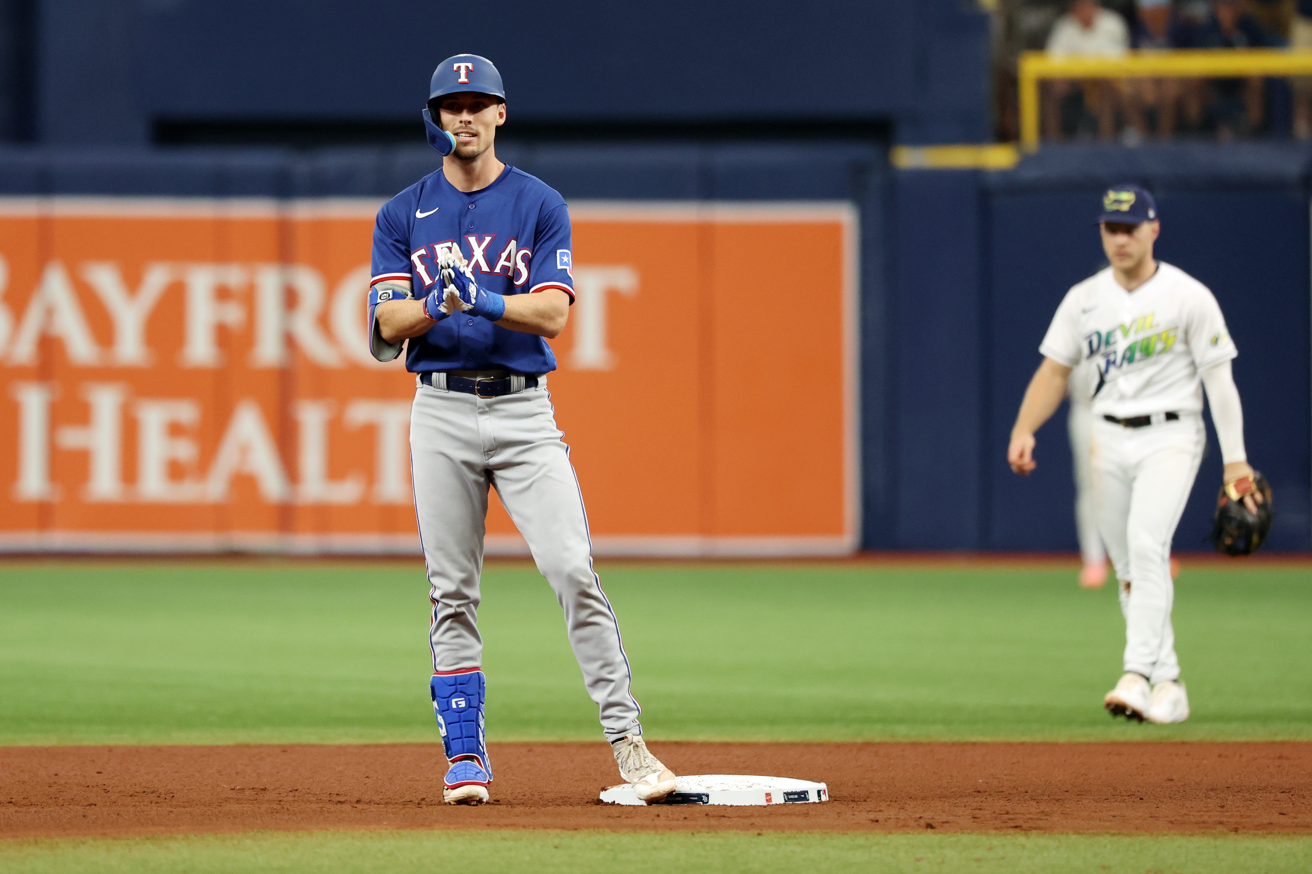 Orange Highlights the Mets' Postseason - The New York Times