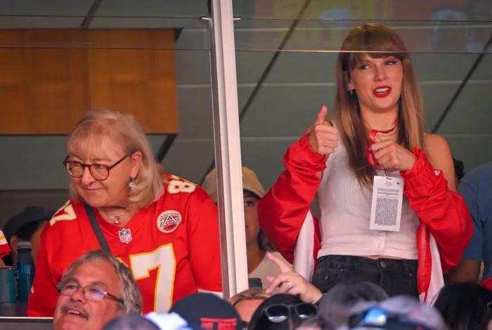 Travis Kelce's mom to watch Eagles game in Philadelphia