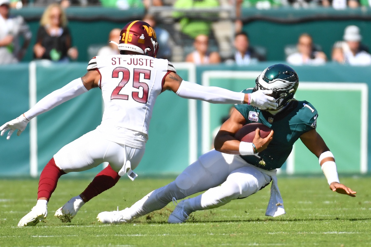 Philadelphia Eagles fans want TE Dallas Goedert to change first