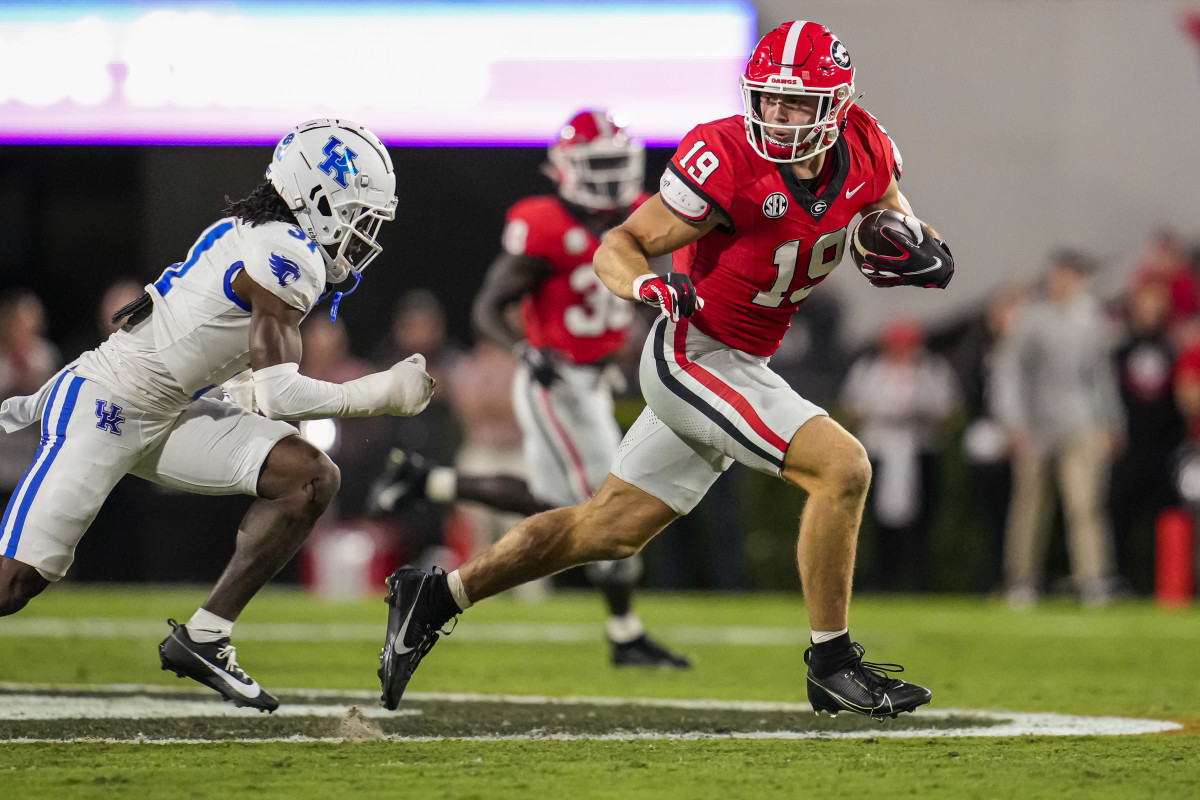 Brock Bowers is Already the Best Tight End in History for Georgia Football  - Sports Illustrated Georgia Bulldogs News, Analysis and More