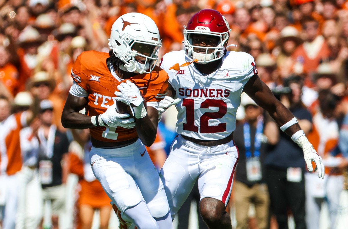 For Texas football, a uniform change would not be a good thing