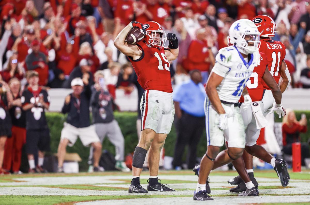 Georgia tight end Brock Bowers during Georgia’s game against Kentucky on Dooley Field at Sanford Stadium in Athens, Ga., on Saturday, Oct. 7, 2023. (Tony Walsh/UGAAA)